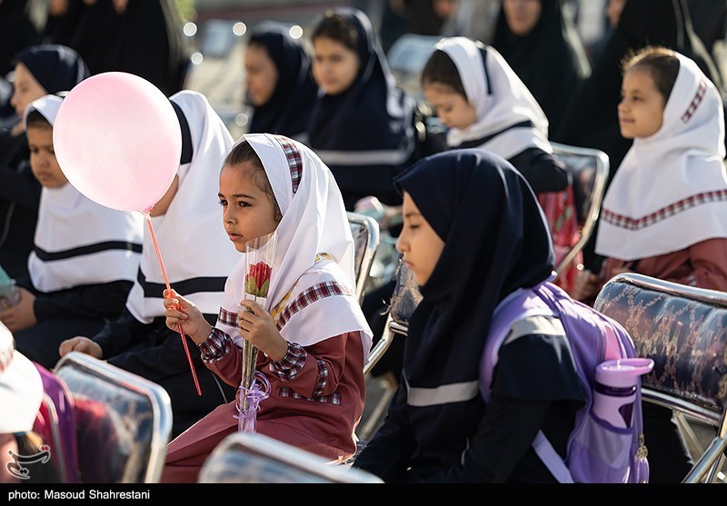 طرح “نهضت ملی سواد سلامت آموزی” برای 300 هزار دانش آموز در 10 استان کشور اجرا می شود